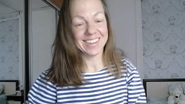 Snapshot of Popppka chatting on November 30, 2025, 12:50 pm Popppka online show from November 30, 2025, 12:50 pm