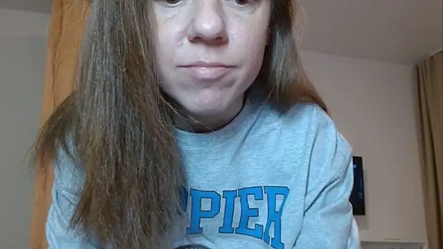 Snapshot of Popppka chatting on January 31, 2025, 4:17 pm Popppka online show from January 31, 2025, 4:17 pm