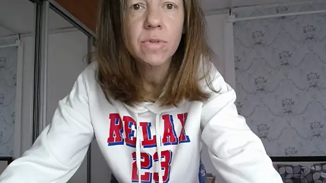 Snapshot of Popppka chatting on October 25, 2025, 11:42 am Popppka online show from October 25, 2025, 11:42 am