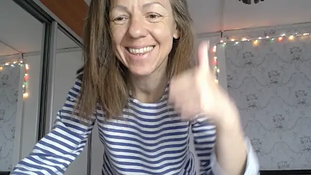 Snapshot of Popppka chatting on March 31, 2026, 2:08 pm Popppka online show from March 31, 2026, 2:08 pm