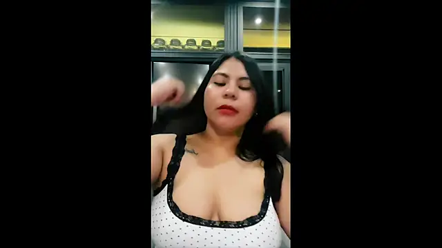 Snapshot of Youlittlepervertt_ chatting on March 5, 2026, 1:02 am Youlittlepervertt online show from March 5, 2026, 1:02 am