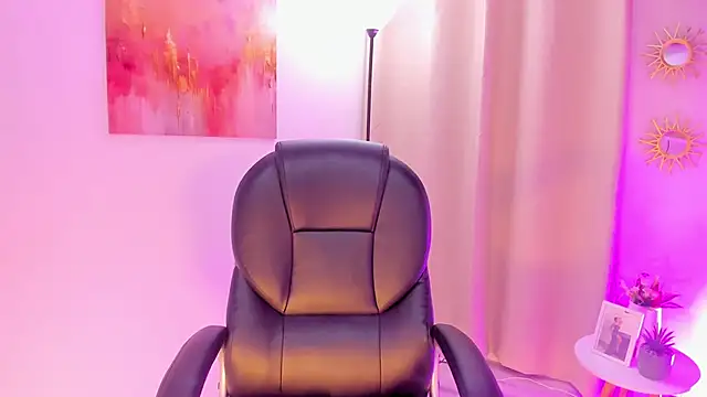 MariamRivera  online show from March 12, 2026, 11:31 pm