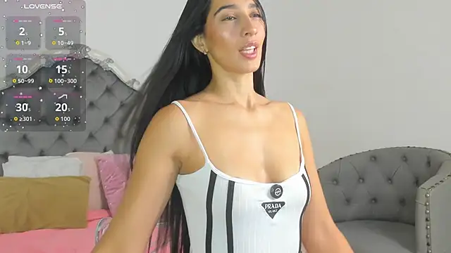 Valentina Ross  online show from July 28, 2026, 12:23 pm