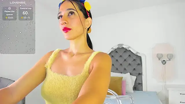 Valentina Ross  online show from July 7, 2026, 11:58 am