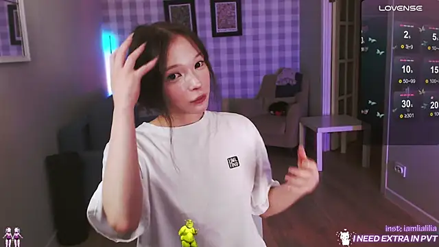 lialiliaa online show from March 12, 2025, 4:46 pm