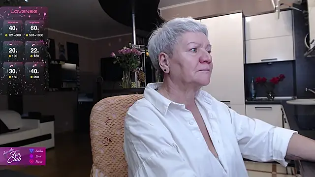 roxana brooks online show from November 16, 2025, 2:11 pm