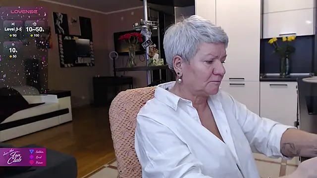 roxana brooks online show from November 10, 2025, 1:27 pm