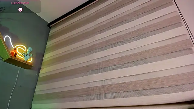 Marcelinee   online show from December 5, 2024, 2:04 am