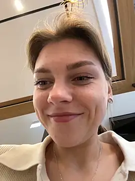 ValenciaShock online show from September 24, 2025, 6:42 am