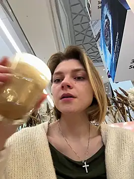 ValenciaShock online show from February 18, 2026, 6:44 am