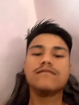 Hullax online show from September 30, 2025, 1:55 am