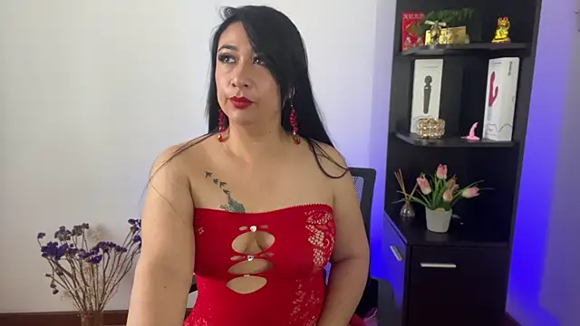 Karina Yang online show from July 28, 2026, 2:57 pm