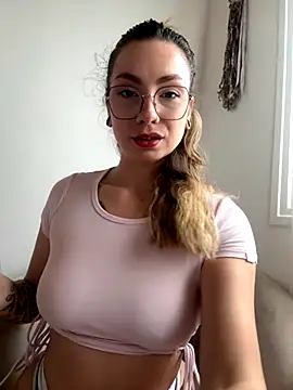 TalullaX online show from October 9, 2025, 9:32 am