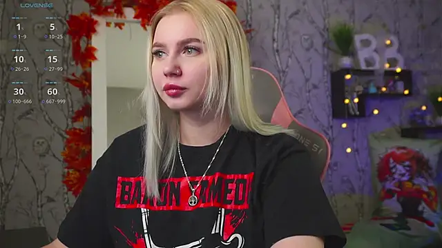 Moon Valkyrie online show from October 6, 2025, 9:43 am