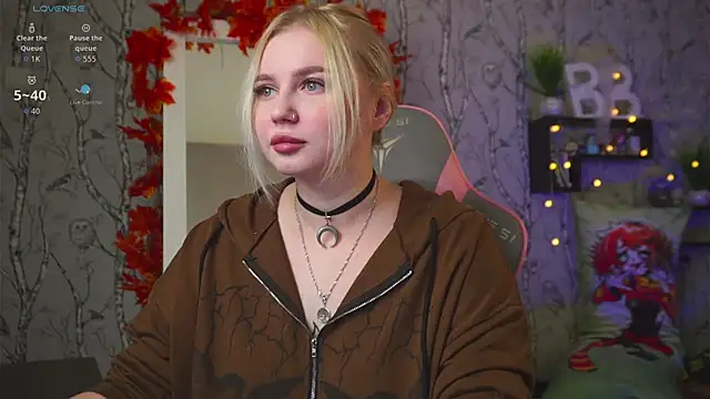 Moon Valkyrie online show from October 10, 2025, 8:04 am