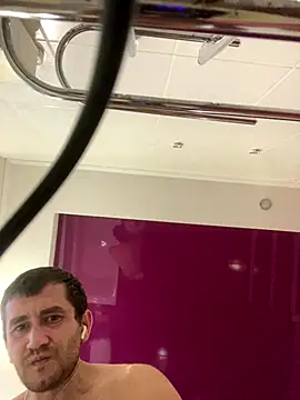 Snapshot of SexSanich chatting on December 14, 2025, 9:15 am SexSanich online show from December 14, 2025, 9:15 am