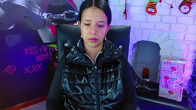 VALERY MEER online show from December 23, 2024, 11:57 am