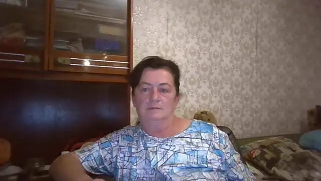 Snapshot of GypsiQueen2 chatting on September 14, 2025, 7:14 pm GypsiQueen2 online show from September 14, 2025, 7:14 pm