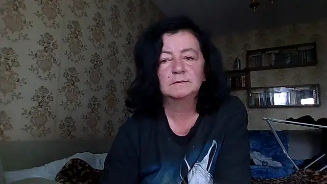 GypsiQueen2 online show from July 12, 2026, 6:25 am