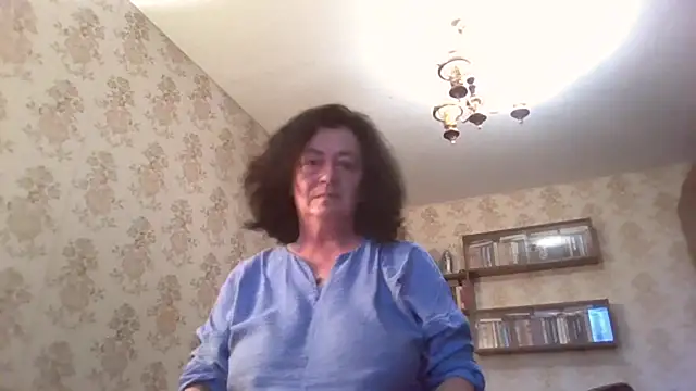 GypsiQueen2 online show from July 7, 2026, 4:54 pm