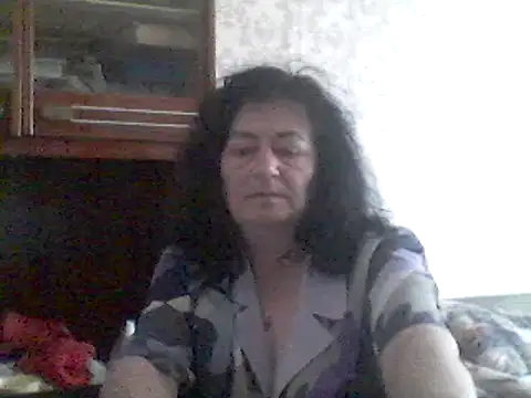 Snapshot of GypsiQueen2 chatting on March 20, 2025, 12:43 pm GypsiQueen2 online show from March 20, 2025, 12:43 pm