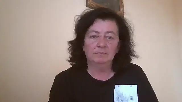 GypsiQueen2 online show from May 18, 2026, 3:28 pm