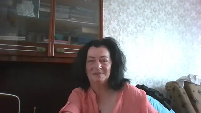 GypsiQueen2 online show from July 4, 2026, 7:04 am