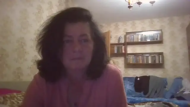 GypsiQueen2 online show from July 17, 2026, 7:33 pm