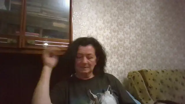 GypsiQueen2 online show from July 4, 2026, 7:29 pm