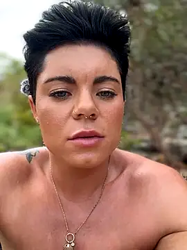 LukeLouHarvey online show from September 16, 2025, 4:46 am