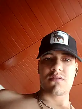 Snapshot of Triplex_Coolness chatting on October 19, 2025, 5:37 pm Triplex Coolness online show from October 19, 2025, 5:37 pm