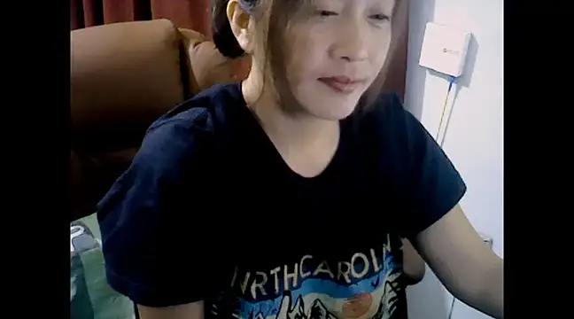 makemefallin online show from March 12, 2025, 1:40 pm