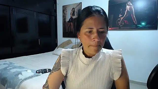 Snapshot of sharoon_cheerry chatting on February 28, 2026, 2:50 pm sharoon cheerry online show from February 28, 2026, 2:50 pm