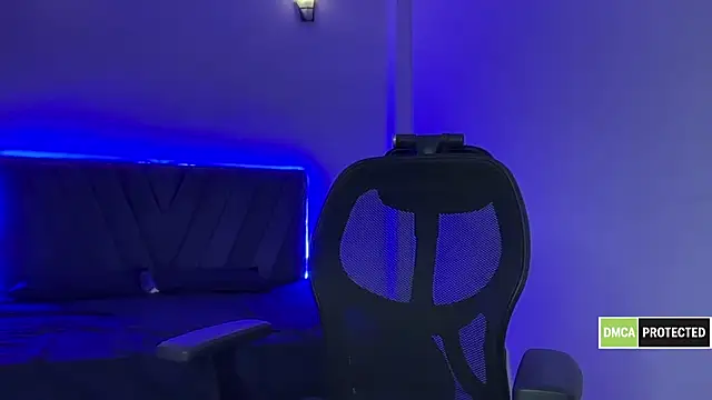 Hottie ishuu online show from October 21, 2025, 6:51 pm