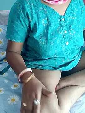 Snapshot of Bengali-boudi chatting on February 15, 2026, 7:13 pm Bengali-boudi online show from February 15, 2026, 7:13 pm