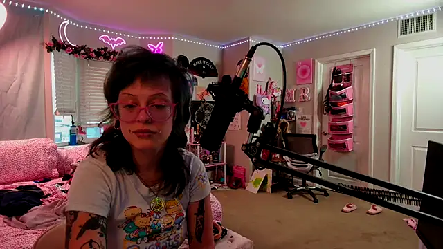 Snapshot of MissRomero chatting on September 23, 2025, 1:12 am MissRomero online show from September 23, 2025, 1:12 am