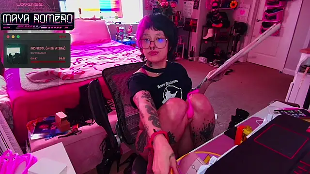 Snapshot of MissRomero chatting on March 21, 2026, 6:23 pm MissRomero online show from March 21, 2026, 6:23 pm