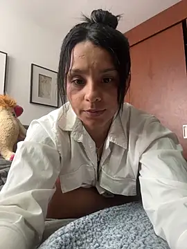 J loren online show from May 22, 2026, 9:13 pm