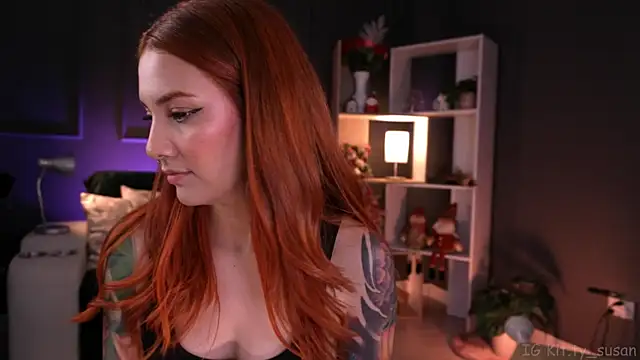 RedJasmine  online show from November 26, 2025, 1:27 am