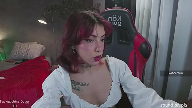 kitty pruu online show from June 14, 2026, 8:43 pm