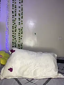 DazedGlade online show from February 19, 2025, 10:31 pm