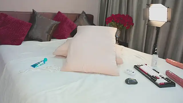 MillaBelle online show from October 1, 2025, 2:27 am