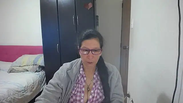 Snapshot of latin49 chatting on June 11, 2026, 5:15 am latin49 online show from June 11, 2026, 5:15 am
