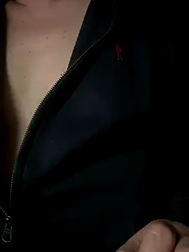 Snapshot of Ju_rine007 chatting on December 3, 2024, 6:32 am Ju rine007 online show from December 3, 2024, 6:32 am