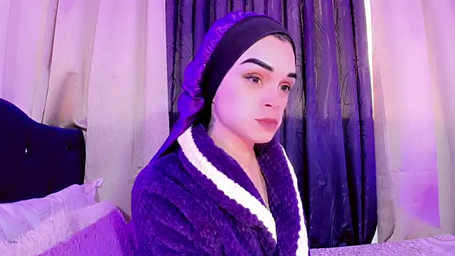 lesly xx online show from February 28, 2026, 7:46 pm