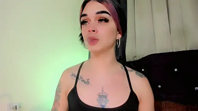 lesly xx online show from June 12, 2026, 3:15 am