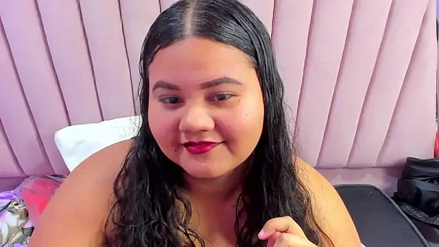 Snapshot of ValenTitis chatting on February 18, 2025, 11:08 pm ValenTitis online show from February 18, 2025, 11:08 pm