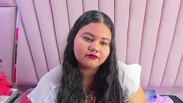 Snapshot of ValenTitis chatting on February 9, 2025, 8:21 am ValenTitis online show from February 9, 2025, 8:21 am