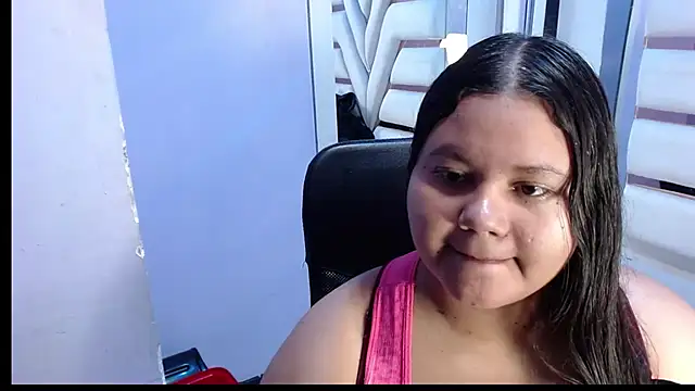 Snapshot of ValenTitis chatting on December 16, 2025, 8:35 pm ValenTitis online show from December 16, 2025, 8:35 pm