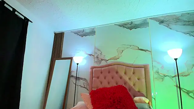 Jade20  online show from February 11, 2026, 9:58 pm